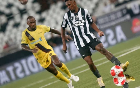 ANÁLISE: Jeffinho se destaca num Botafogo em ritmo de pré-temporada Jeffinho é destaque na vitória do Botafogo sobre o Madureira (Vítor Silva/Botafogo)