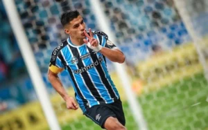 Suárez despede-se do Grêmio em um jogo mítico contra o Vasco