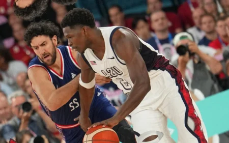 Anthony Edwards detona geração anterior da NBA: ‘Ninguém tinha habilidade’ Anthony Edwards em ação nas Olimpíadas pela seleção dos Estados Unidos (Foto: Jesse D. Garrabrant/AFP)