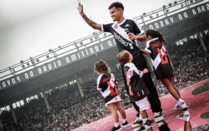 Apresentado no Vasco, Coutinho promete honrar sua camisa