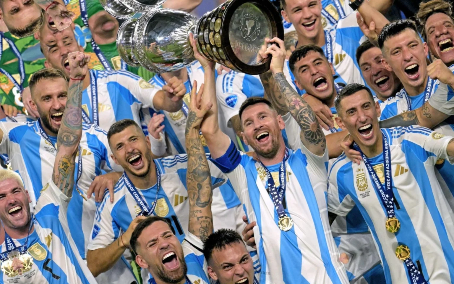 Argentina alcança feito inédito entre seleções Argentina conquistou o 16º título da Copa América (Foto Charly Triballeau/AFP)