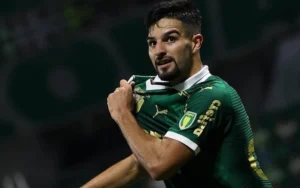 Atacante do Palmeiras revela segredo sobre técnico do São Paulo