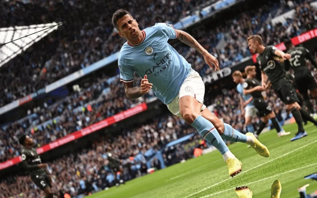 Barcelona planeja operação para contratar jogador do Manchester City João Cancelo está emprestado Barcelona desde o início da atual temporada (OLI SCARFF/AFP)