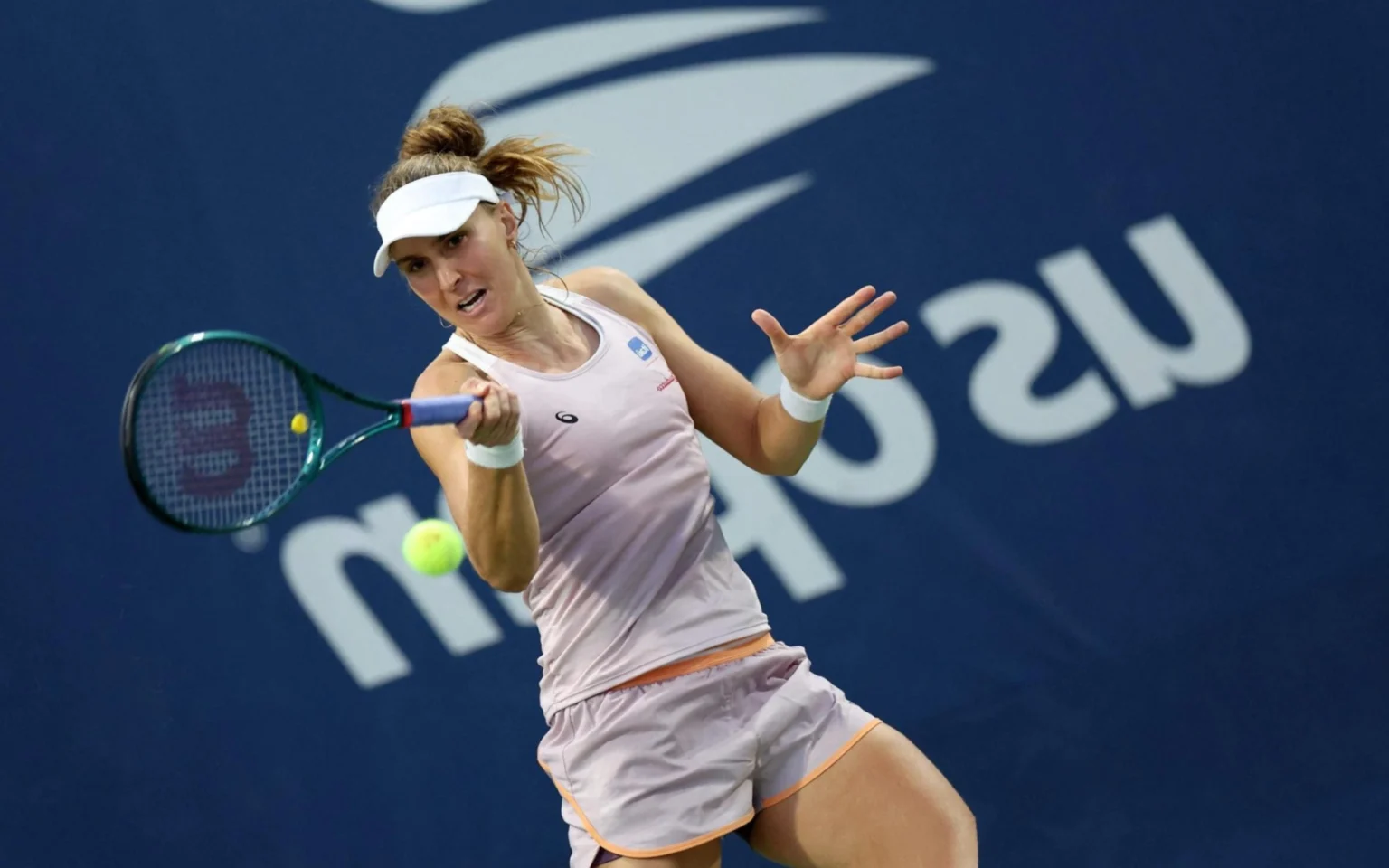 Bia Haddad se pronuncia sobre ponto polêmico no US Open Bia Haddad Maia em ação no US Open (Foto: Luke Hales / AFP)