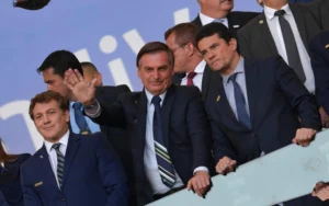 Bolsonaro é alvo de emoções na emocionante final do Maracanã