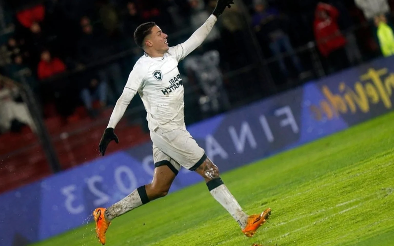 Botafogo encaminha compra de jogador do América-MG Carlos Alberto comemora gol pelo Botafogo (Foto: Vítor Silva/Botafogo)