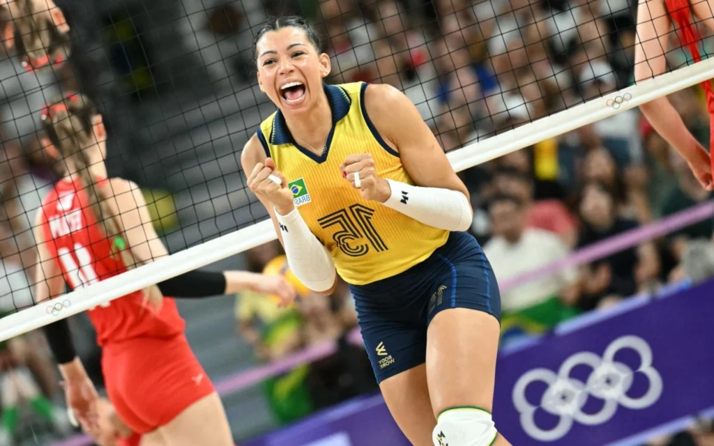 Brasil vence Turquia no vôlei feminino e iguala recorde de bronzes nas Olimpíadas Paris é a nona edição seguida em que o vôlei brasileiro conquista uma medalhas nas Olimpíadas (Foto: Natalia Kolesnikova / AFP)