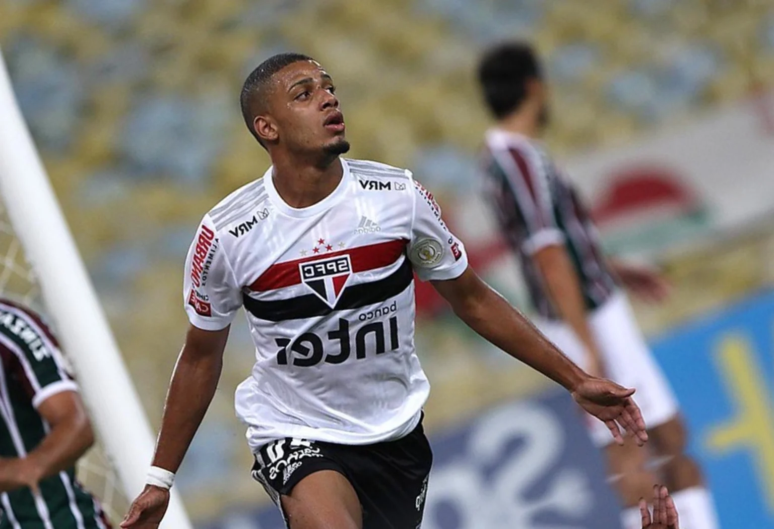 Caio Ribeiro cita necessidade financeira do São Paulo e aprova venda de Brenner: ‘Boa para todos’ Brenner não é mais jogador do São Paulo (Foto: Rubens Chiri/saopaulofc.net)