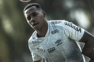 Caio Ribeiro defende Robinho com benefício da dúvida após condenação por estupro