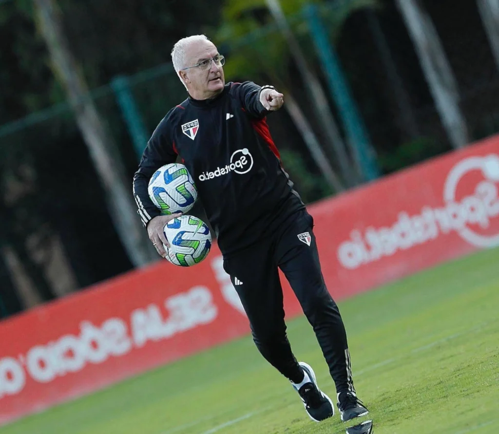 Coisa rara! Dorival tem tempo inédito para treinar desde quando chegou ao São Paulo São Paulo volta a jogar somente no dia 21 deste mês