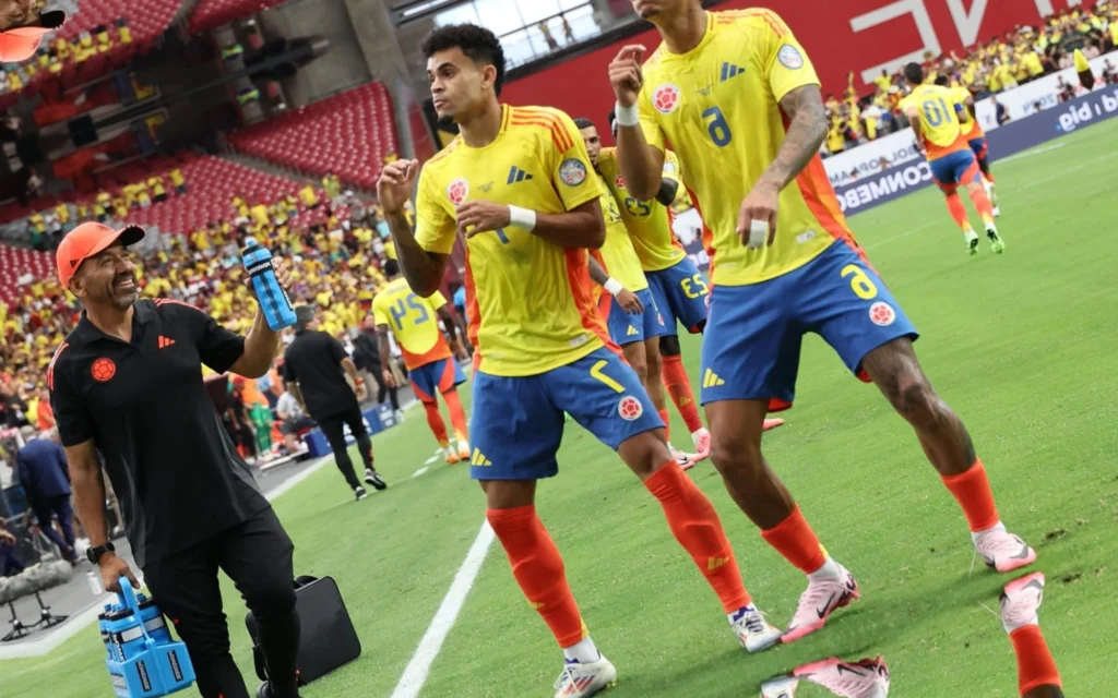 Colômbia vence a Costa Rica e avança às quartas da Copa América Colômbia está classificada para as quartas de final da Copa América (Foto: Chris Coduto/Getty Images/AFP)