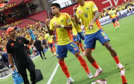 Colômbia vence a Costa Rica e avança às quartas da Copa América Colômbia está classificada para as quartas de final da Copa América (Foto: Chris Coduto/Getty Images/AFP)