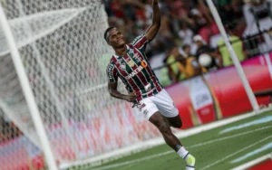 Fluminense brilha com Victorioso Recurso e conquista Recopa