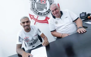 Corinthians anuncia pacotes de reforços com multas astronômicas