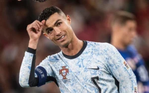 Cristiano Ronaldo alcança histórico gol 900 e admite o ritual da perseguição aos recordes