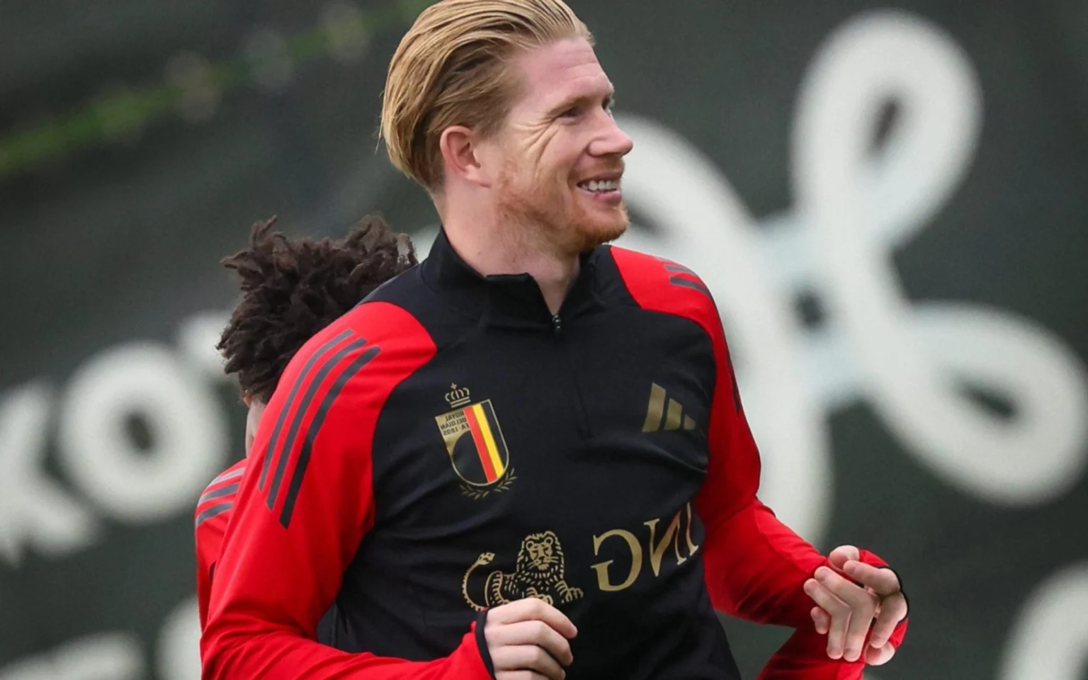 De Bruyne critica Fifa e Uefa sobre aumento no calendário de jogos: ‘É o dinheiro que fala’ De Bruyne em treino para a partida da Bélgica contra Israel (Foto: VIRGINIE LEFOUR/Belga/AFP)