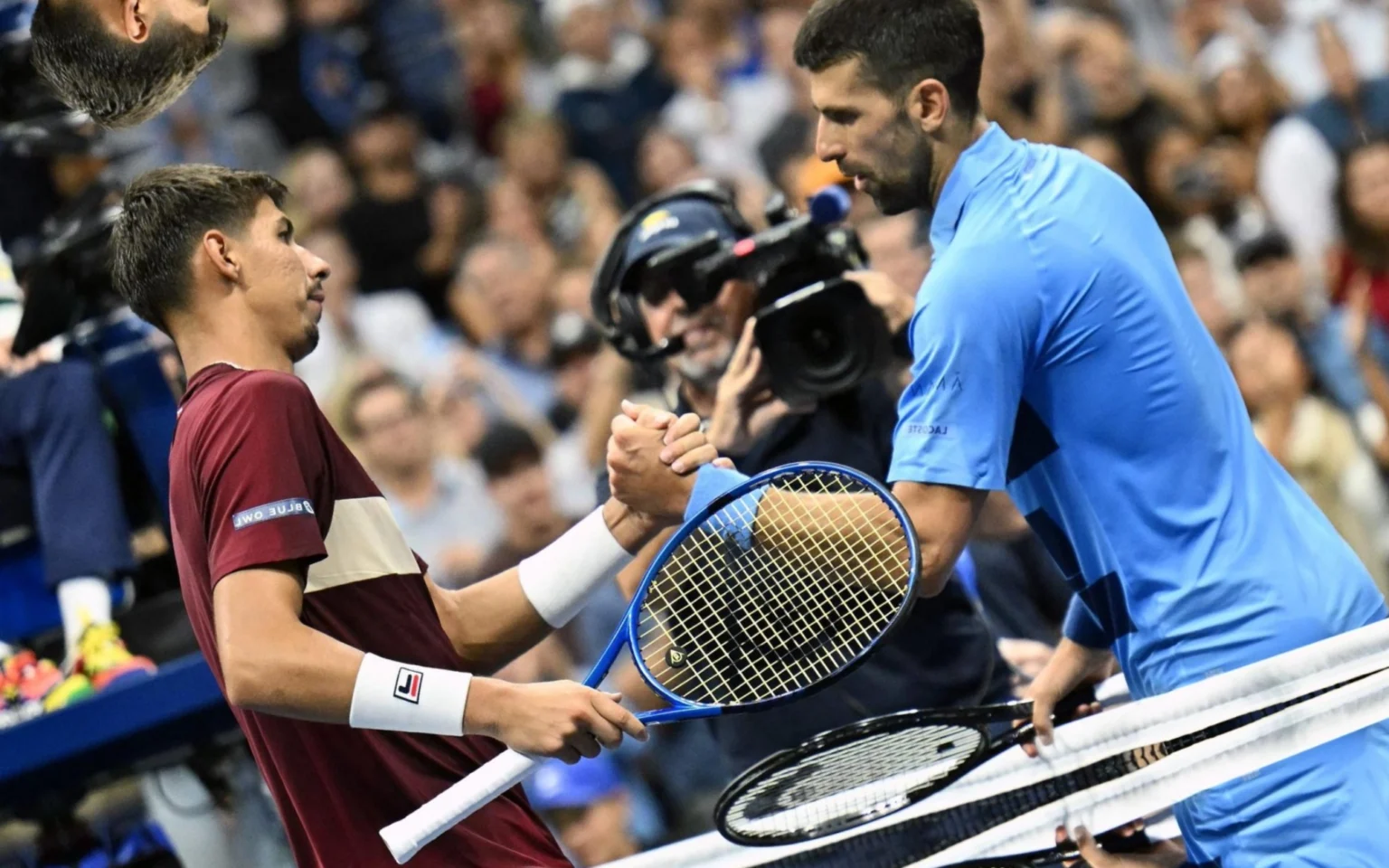 Djokovic perde para zebra e é eliminado do US Open Djokovic e Popyrin no US Open (Foto: ANGELA WEISS / AFP)