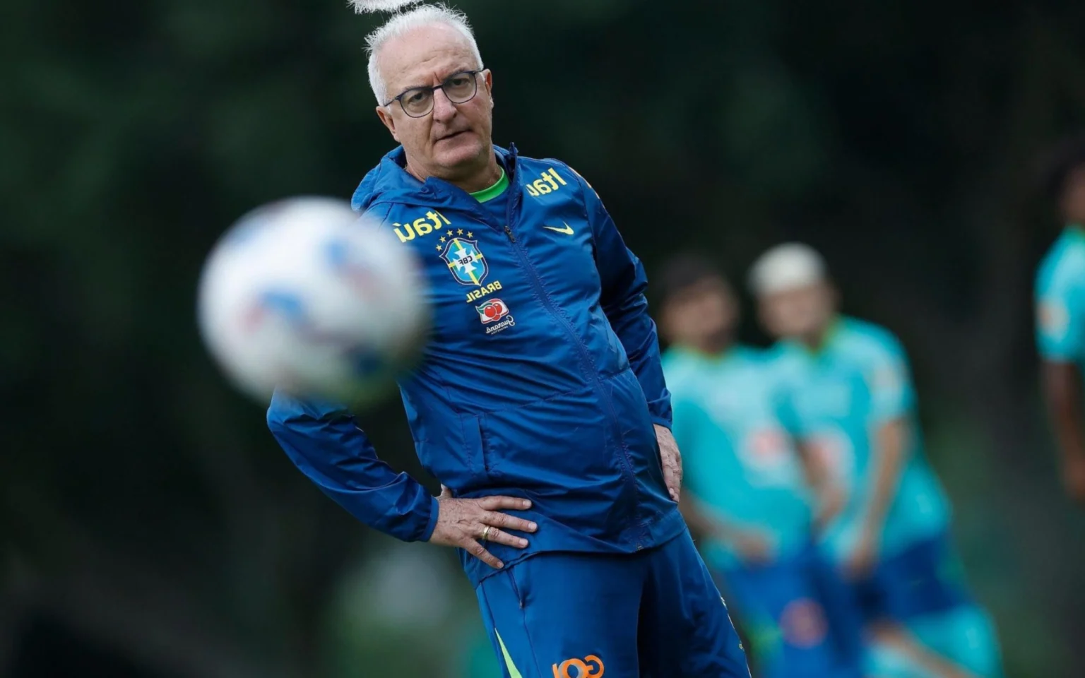 Dorival projeta jogos da Seleção Brasileira nas Eliminatórias e pede apoio: ‘Buscar recuperação’ Dorival Júnior busca recuperação com a Seleção Brasileira na classificação das Eliminatórias (Foto: Rafael Ribeiro/CBF)