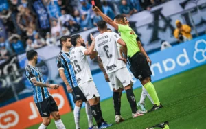 Corinthians vence Grêmio em um jogo tenso no Brasileirão