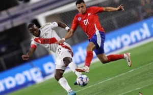 Em jogo emocionante, Peru e Chile disputam vitória no Grupo A da Copa América