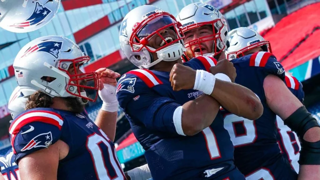 Estreia de gala de Cam Newton em vitória do New England Patriots cam Newton celebrou touchdown marcado com a camisa do Patriots (New England Patriots/Twitter)