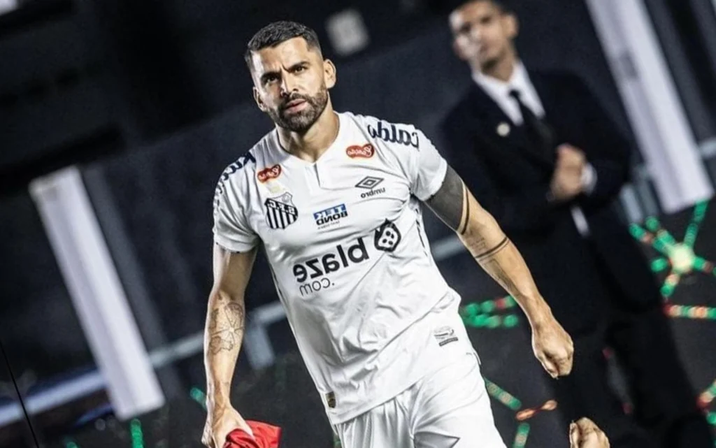 Estrela do Santos vive a expectativa de disputar a Copa América Tomás Rincón com a camisa do Peixe. (Foto: Reprodução/Instagram)