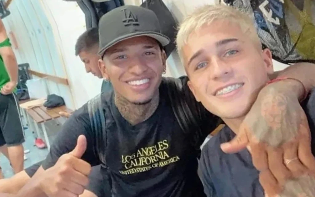 Ex-Botafogo revela conversa com Juan Izquierdo antes de jogo contra o São Paulo: ‘Vou jogar a partida da minha vida’ Diego Hernández e Juan Izquierdo (Foto: Reprodução)