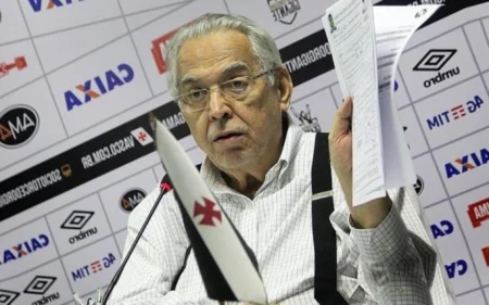 Ex-técnico do Vasco relembra reforço pedido por Eurico Miranda: ‘Fazia gol no Flamengo’ Eurico Miranda pediu contratação de Riascos em 2017 porque o jogador "fazia gol no Flamengo" (Foto: Paulo Fernandes/Vasco)