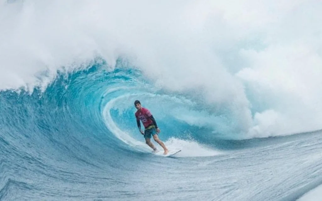 Fiji Pro: confira resultados de brasileiros no segundo dia de competição Gabriel Medina em ação na etapa de Fiji da WSL (Foto: WSL / Kelly Cestari)