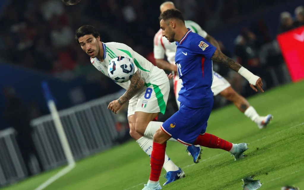 Gol da França com menos de um minuto leva internautas à loucura: ‘Itália sendo Itália’ França e Itália se enfrentam pela primeira rodada da Liga das Nações (Photo by Franck FIFE / AFP)