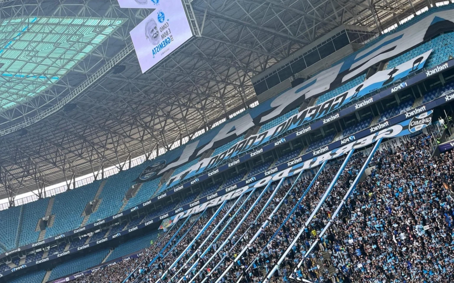 Grêmio retorna para Arena com homenagens