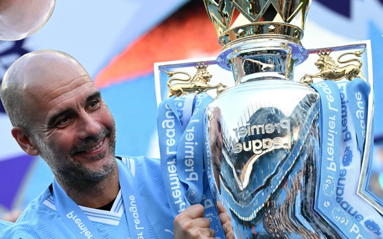 Guardiola abre o jogo sobre permanência no City: ‘A realidade é que estou mais perto de sair do que ficar’ (Foto: OLI SCARFF / AFP)