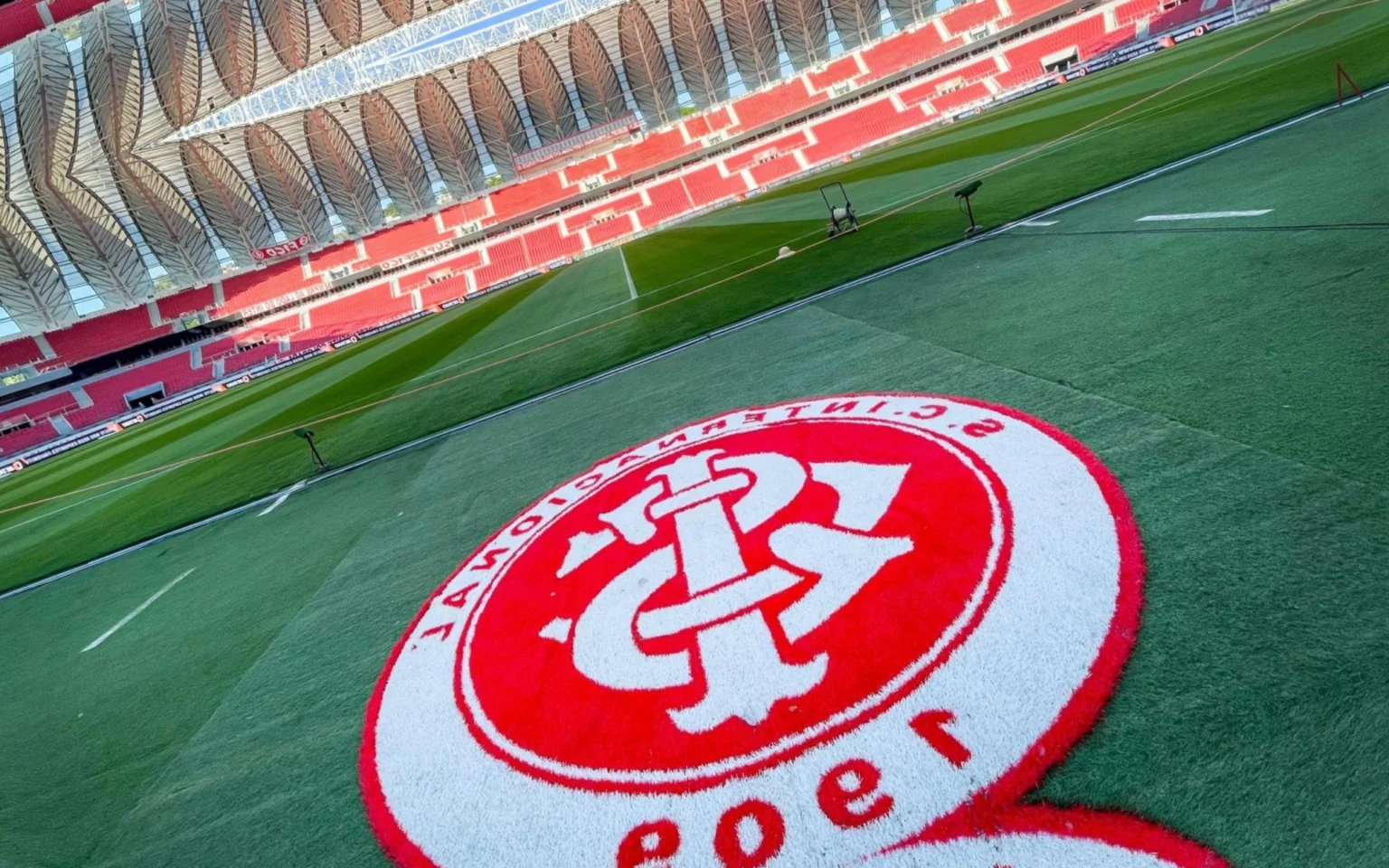 Internacional tem baixa projeção de público para enfrentar o Cruzeiro pelo Brasileirão Beira-Rio será o palco do confronto ebtre Internacional e Cruzeiro