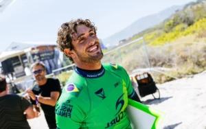 João Chianca retorna à WSL após grave acidente: superação e dor