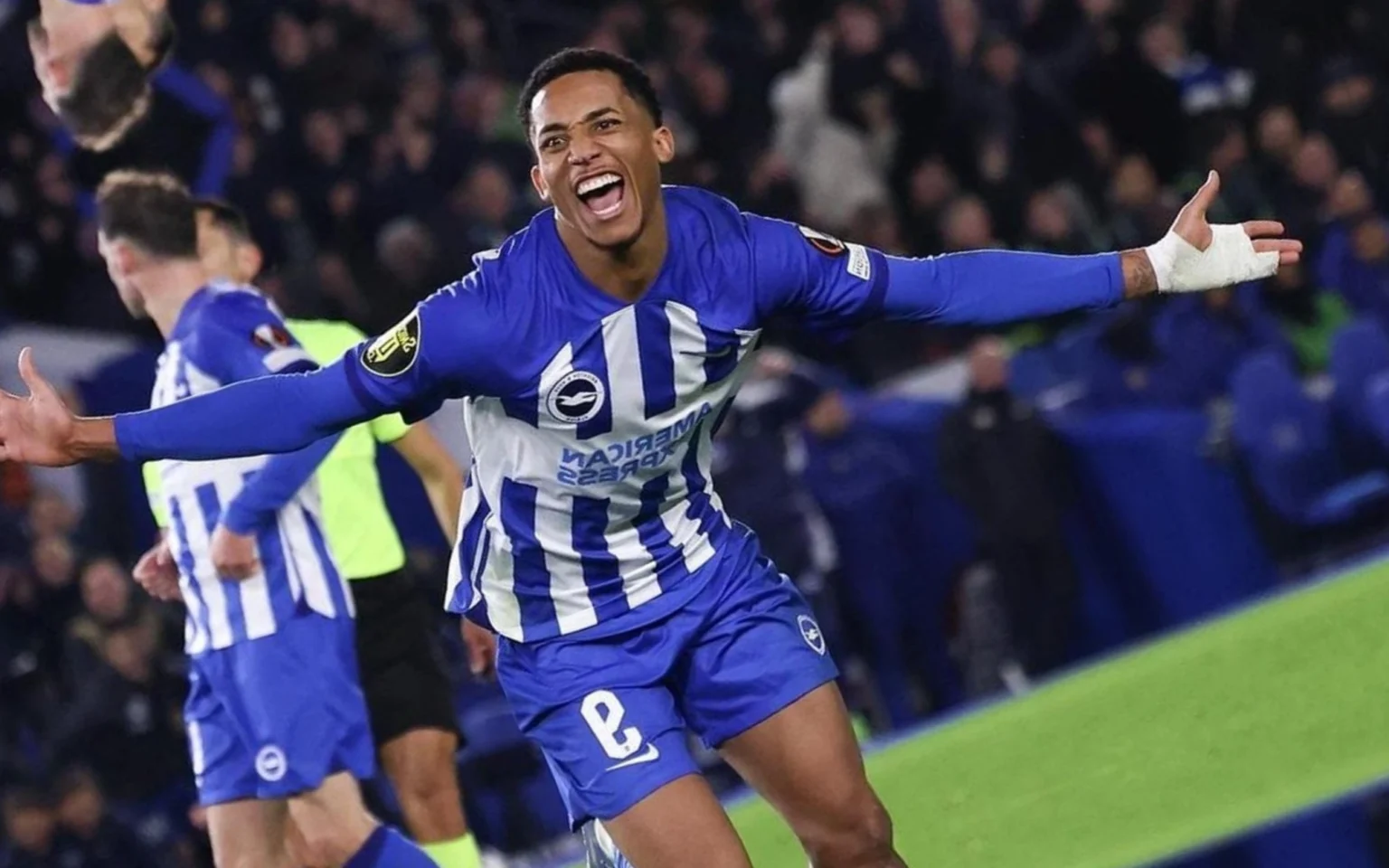 João Pedro marca três em ‘atropelo’ do Brighton na Copa da Inglaterra; veja os resultados do dia na competição João Pedro balançou as redes três vezes em atropelo do Brighton pela FA Cup (Foto: Reprodução / Instagram)