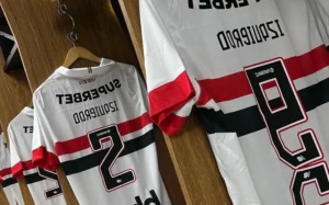 Jogadores do São Paulo usarão camisas com o nome do ídolo Izquierdo