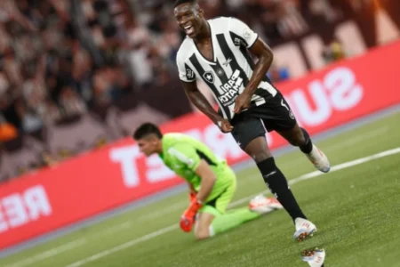 Jogadores dos clubes cariocas se apresentam à Seleção Brasileira (Foto: Vitor Silva/Botafogo)