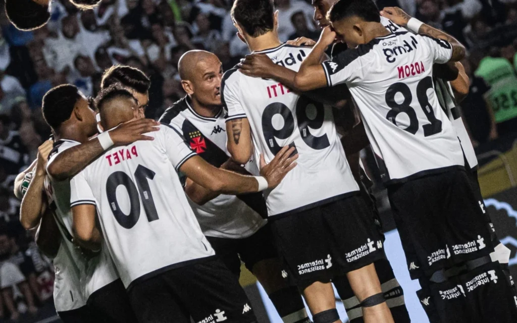 Jornalista detona atuação de titular do Vasco: ‘Jogador nulo em campo’ Vasco vive momento difícil no Brasileirão (Fotos: Leandro Amorim/Vasco)