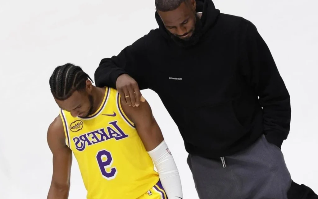 LeBron James manda recado para filho após críticas: ‘Que se f***’ LeBron James realizará sonho de atuar ao lado do filho