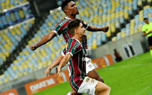 Lelê não impressiona, mas Pirani é o jogador que faz a diferença no Fluminense