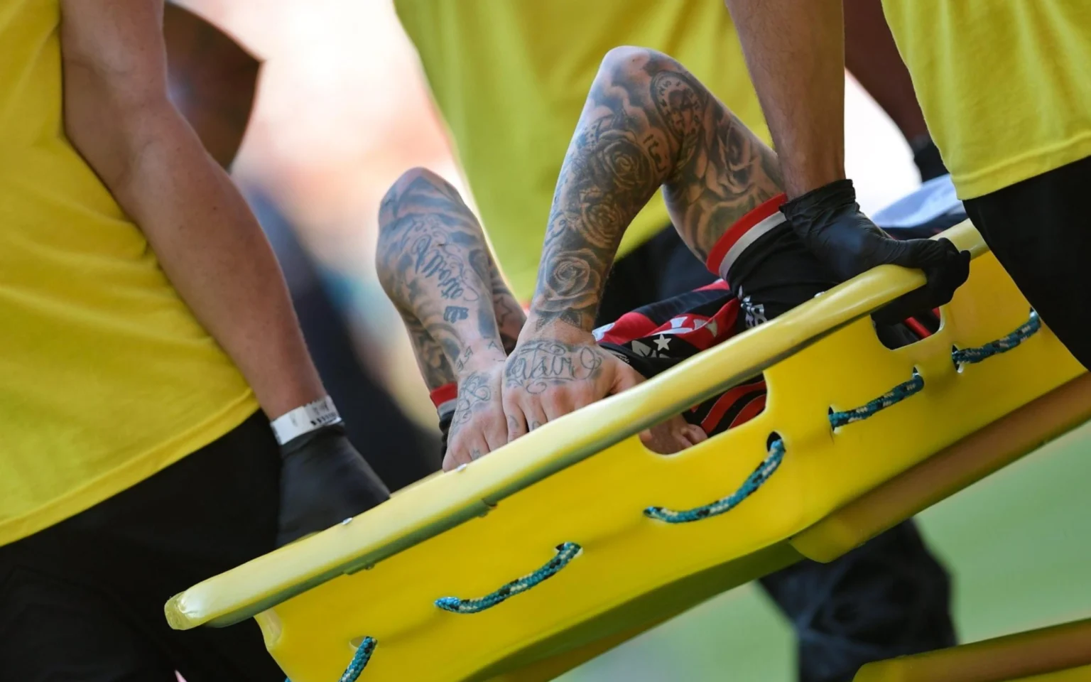 Lesionados do Flamengo: saiba o provável tempo de recuperação para Cebolinha e Viña Cebolinha não joga mais em 2024 (Foto: Thiago Ribeiro/AGIF)