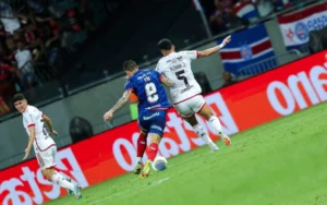 Luiz Araújo, destaque defensivo Flamengo, impõe resistência no duelo com o Bahia