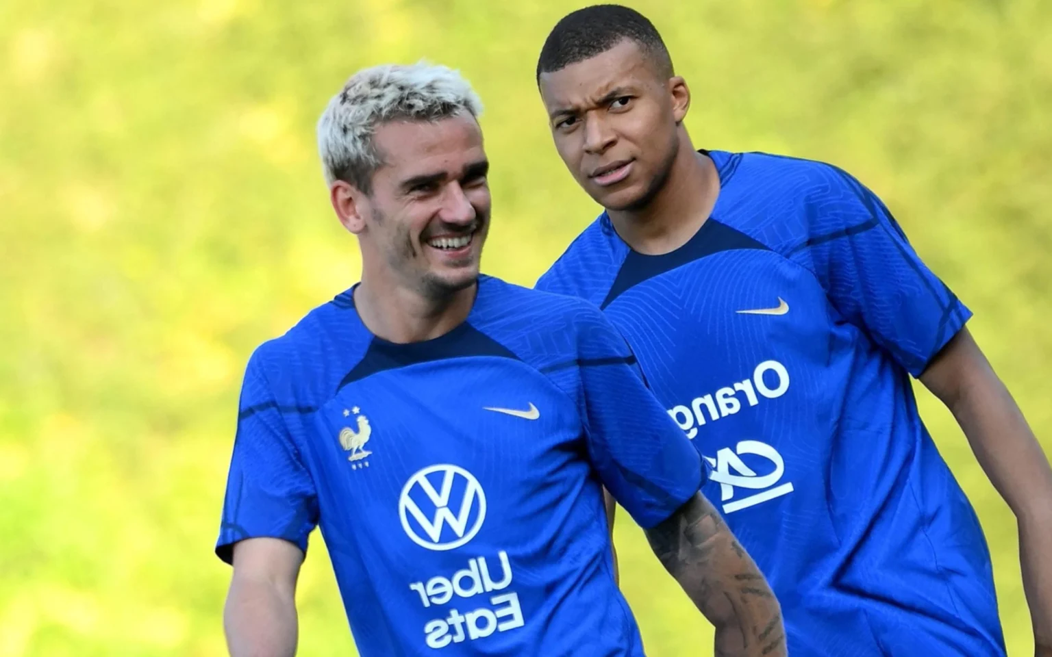 Mais um? Time da MLS prepara oferta para contratar astro do futebol europeu Antoine Griezmann e Kylian Mbappé. (FRANCK FIFE / AFP)