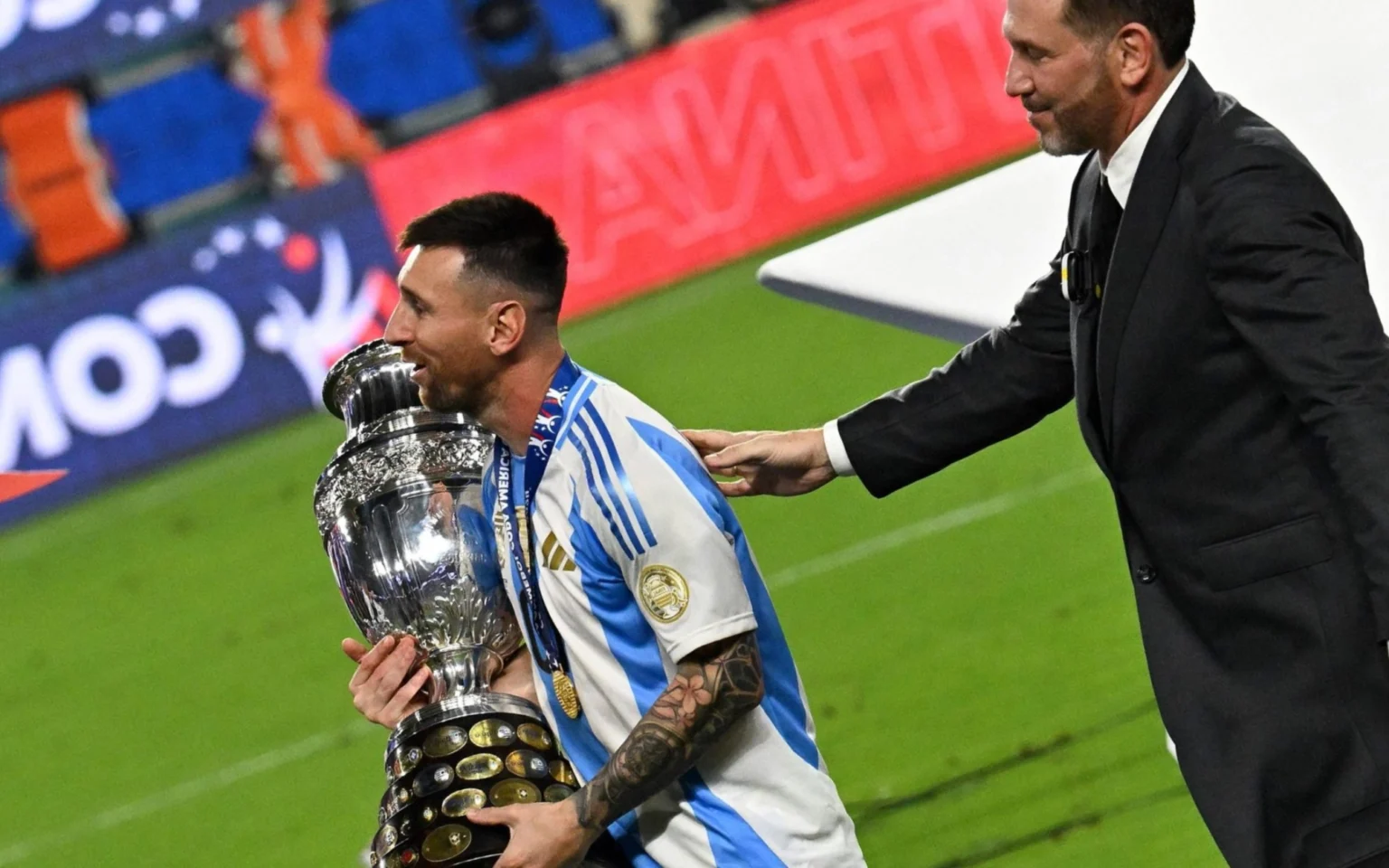 Messi vence a Copa América e se torna o maior campeão da história do futebol (Foto: Chandan Khanna / AFP)