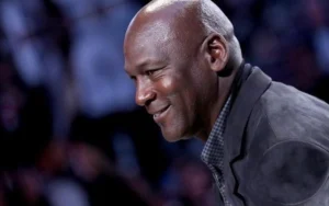 Michael Jordan reage a mudança no troféu de MVP da NBA