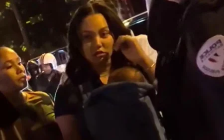 Mulher de Curry chora em confusão com policiais após final nas Olimpíadas; veja Ayesha Curry chora durante confusão com policiais franceses (Foto: Reprodução/Redes sociais)