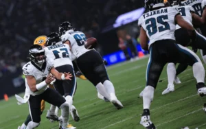 NFL no Brasil: Eagles derrotam Packers em título emocionante