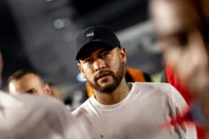 Neymar é vaiado no Vasco: confusão no São Januário