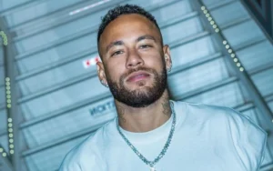 Neymar publica fotos da nova filha, Helena, e confirma boatos nas redes