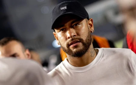 Neymar responde torcedor por crítica a titular da Seleção Brasileira: ‘Bom é você’ Neymar respondeu uma crítica de um torcedor a Lucas Paquetá (Foto: Reprodução)